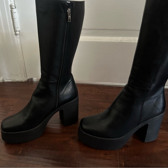 New with box Lamoda Black Slick Nicks Calf High Boots 8 - Picture 3 of 9